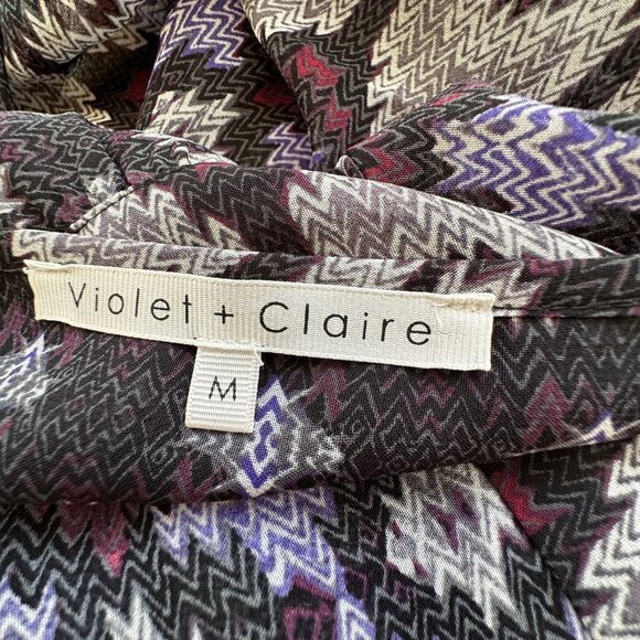 Violet + Claire Sheer Abstract Roll Tab Blouse Medium - Picture 4 of 5